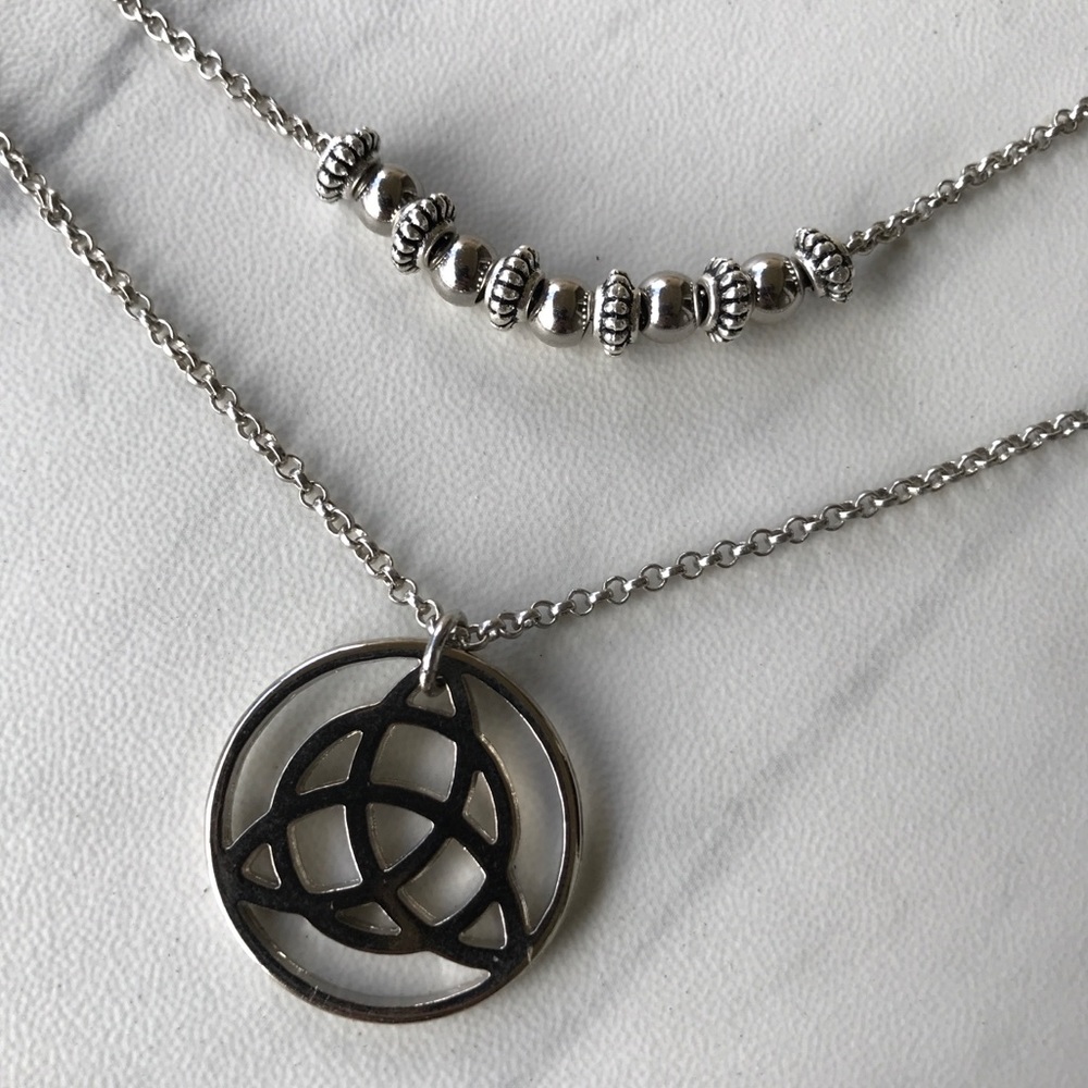 Celtic silver necklace. Triquetra celtic knot double layer stainless steel chain - Picture 5 of 9